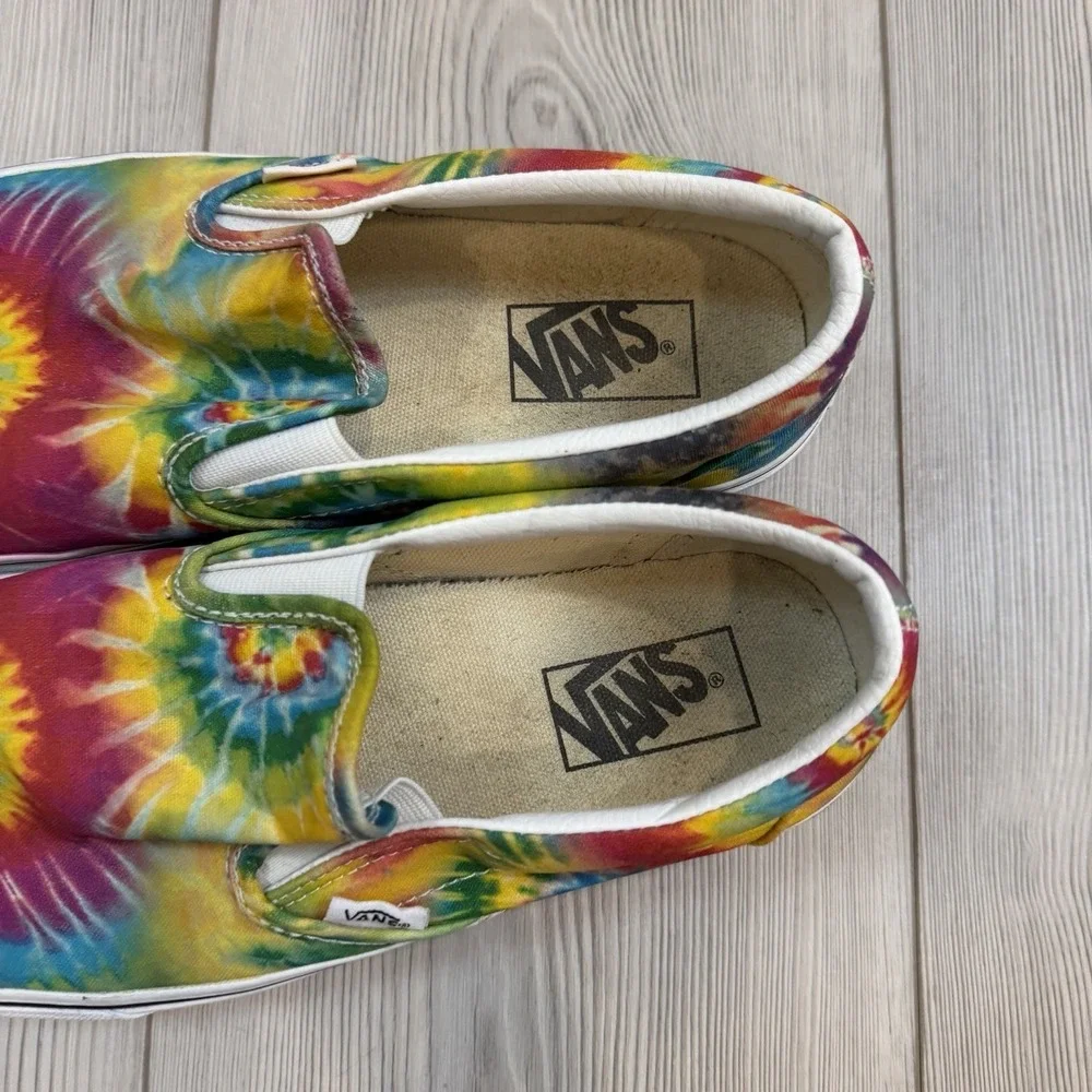 Vans Unisex RAINBOW Tie Dye Gender Inclusive‎ M 8 / WM 9.5 Skate Slip On's